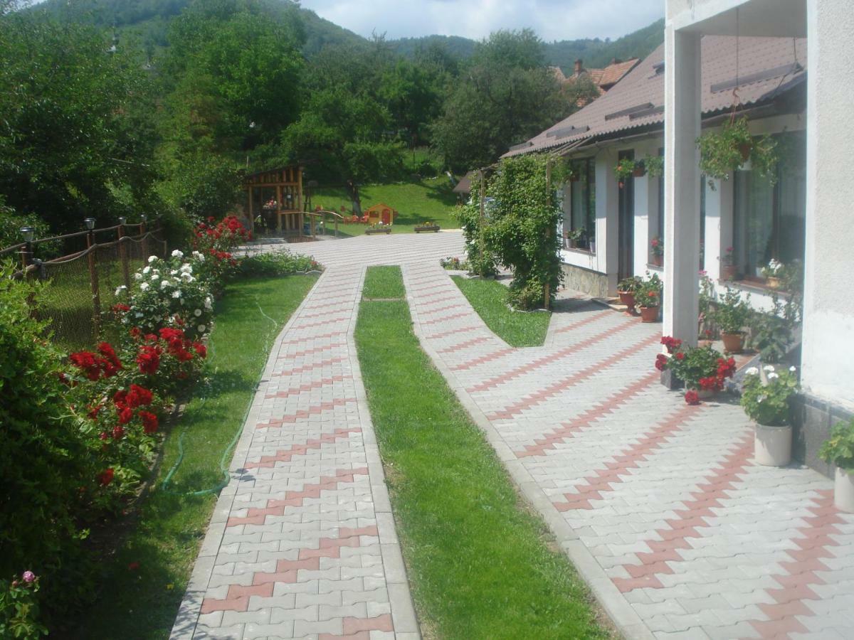فندق Casa Elena موغيتْشي دي يوس المظهر الخارجي الصورة